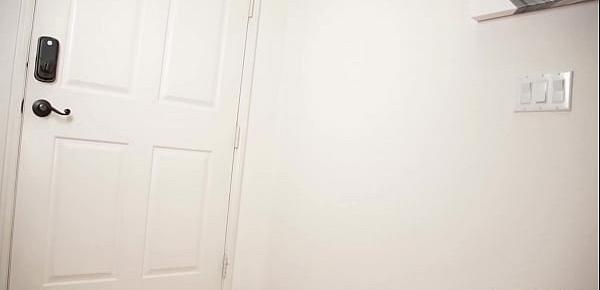 Dick delivery for a horny Cherie DeVille